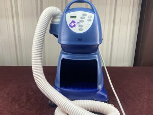 Bair Hugger Patient Warmer 775 W/ 3M Bair Hugger Rolling Cart