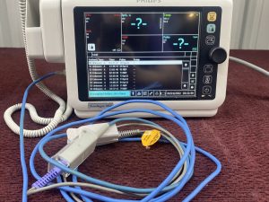 Philips SureSigns VS4 Vital Signs Monitor with Patient Cables