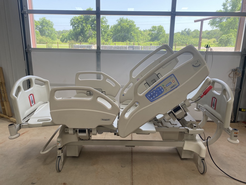 HillRom Care Assist ES P1170C Electronic Hospital Bed W/ Remote Medsold