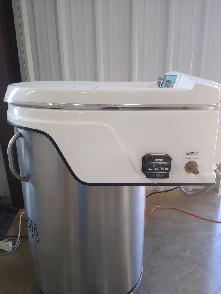 Custom BioGenic System CBS 2300 Liquid Nitrogen Tank V-1500 Cryo ...