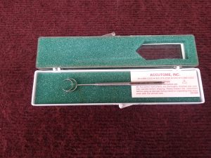 Accutome Surgical Ophthalmic Fine Thornton Ring AR0190 W/Case