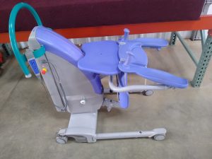 Arjo Huntleigh Sara Plus Powered Patient Lift + Battery & Remote . NO CHARGER