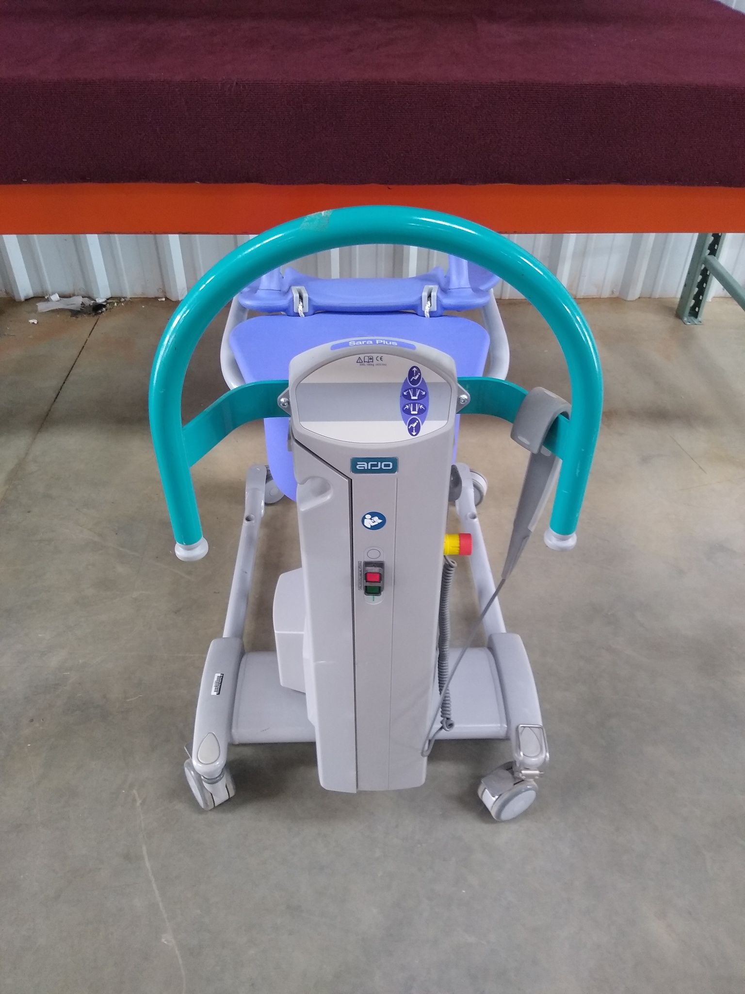 Arjo Huntleigh Sara Plus Powered Patient Lift + Battery & Remote . NO