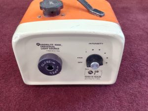 DFV QUADRILITE 4000 UNIVERSAL SURGICAL HEADLAMP LIGHT SOURCE