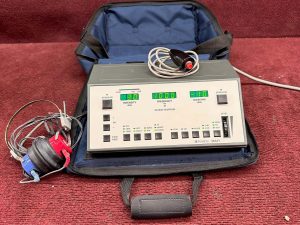 Maico MA41 Portable Air Bone Speech Audiometer Case W/ Accessories(D7-2)