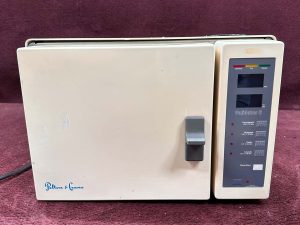 Pelton & Crane Validator 8 Model AB Autoclave Steam Pressure Sterilizer machine