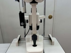 Topcon SL-1E Slit Lamp
