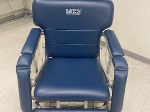 Bariatric chair/Streatcher