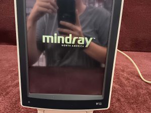 Mindray V12 Bedside Monitor w/ V-Dock, V-Hub, VPS Module and Printer