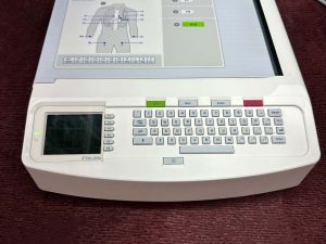 Burdick MORTARA ELI250c EKG Machine
