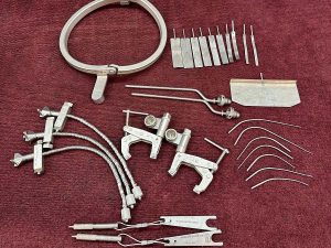 OMI Budde Halo Retractor