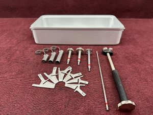 Zimmer / Smith & Nephew Reamer and Retractor Set
