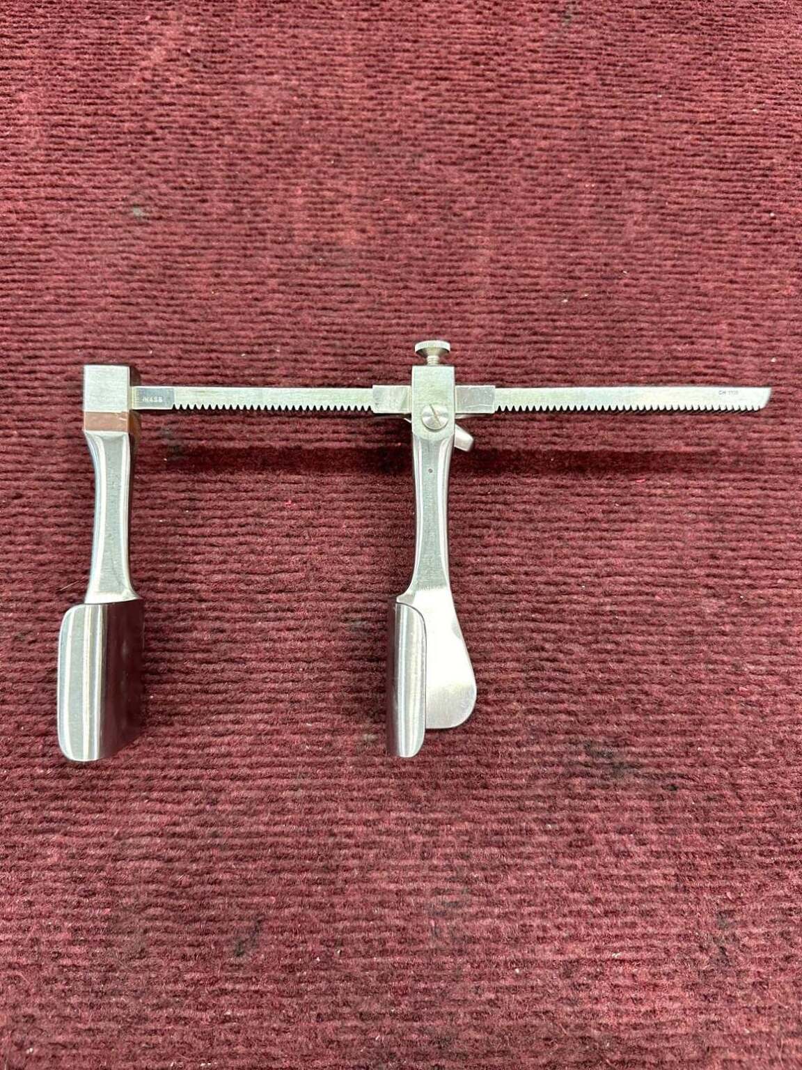 Hospital Rib Spreader V. Mueller CH1100 Rib Spreader - Medsold