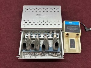 Stryker System 2000 w/ 2110 Battery Charger