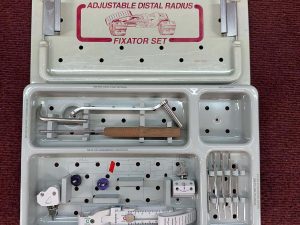 Synthes Adjustable Distal Radius Fixator Set