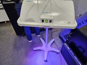 Natus NeoBlue Led Phototherapy w/ Stand