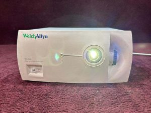 Welch Allyn CL300 Surgical Illuminator