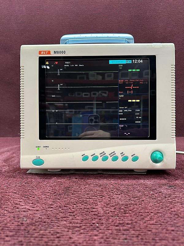 BLT M8000 Venture Patient Monitor