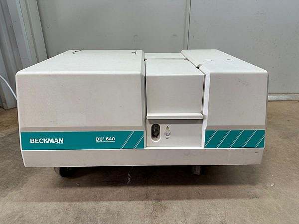 Beckman DU640 Spectrophotometer