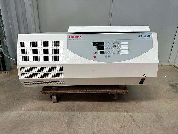 Thermo IEC CL40R Centrifuge