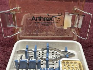 Arthrex QuickFix Compression Staple Instrument Set AR‑8033S with Case