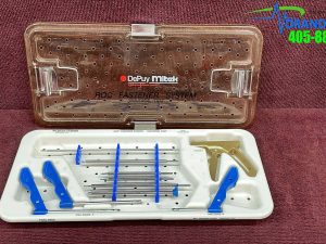 DePuy Mitek ROC Fastener System Set w/ Handle & Instruments – Tray 251305