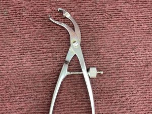 Synthes 398.80 Self‑Centering Bone Forceps Size 0