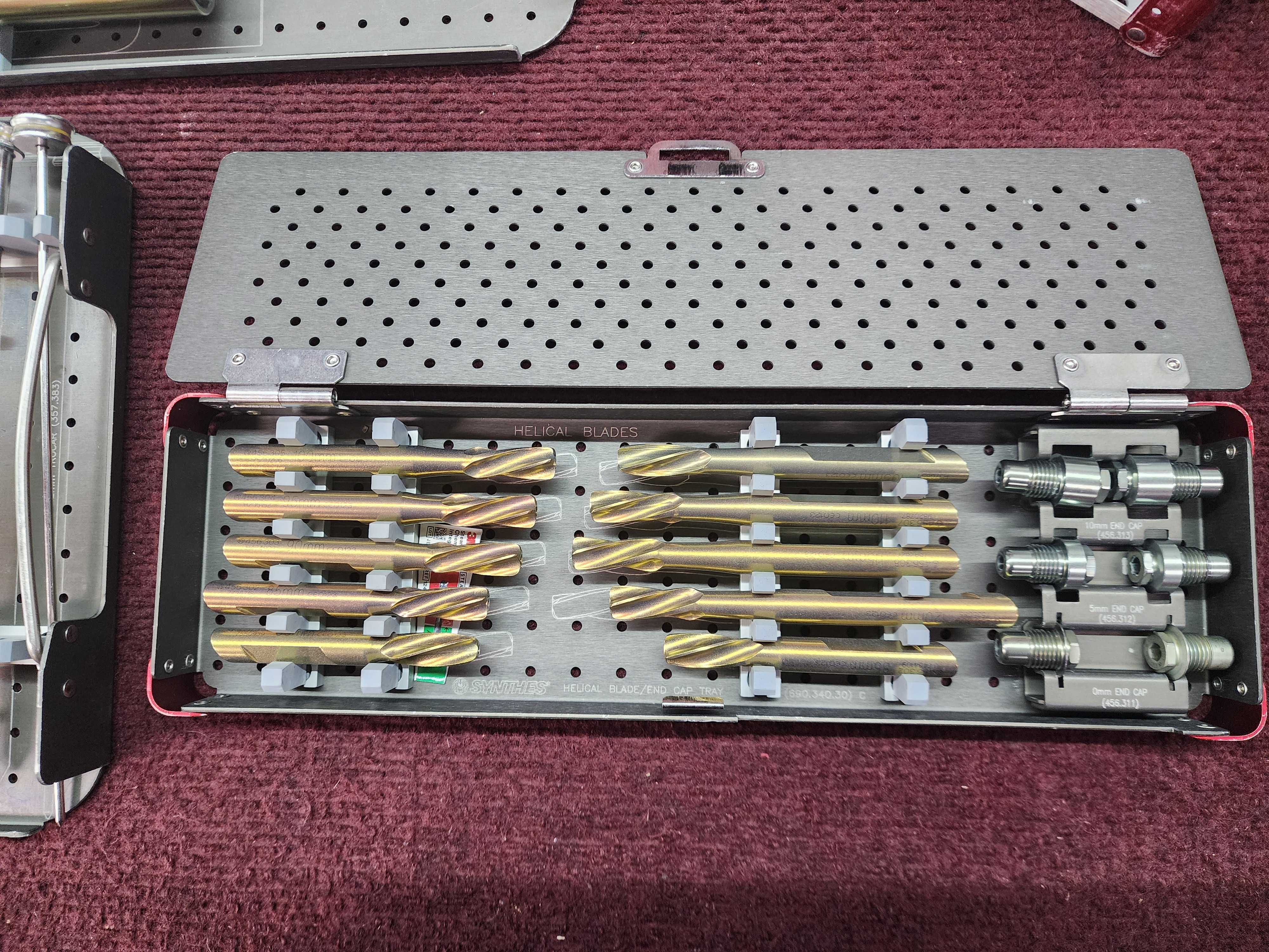 DePuy Titanium Trochanteric Fication Nail Set - Image 3