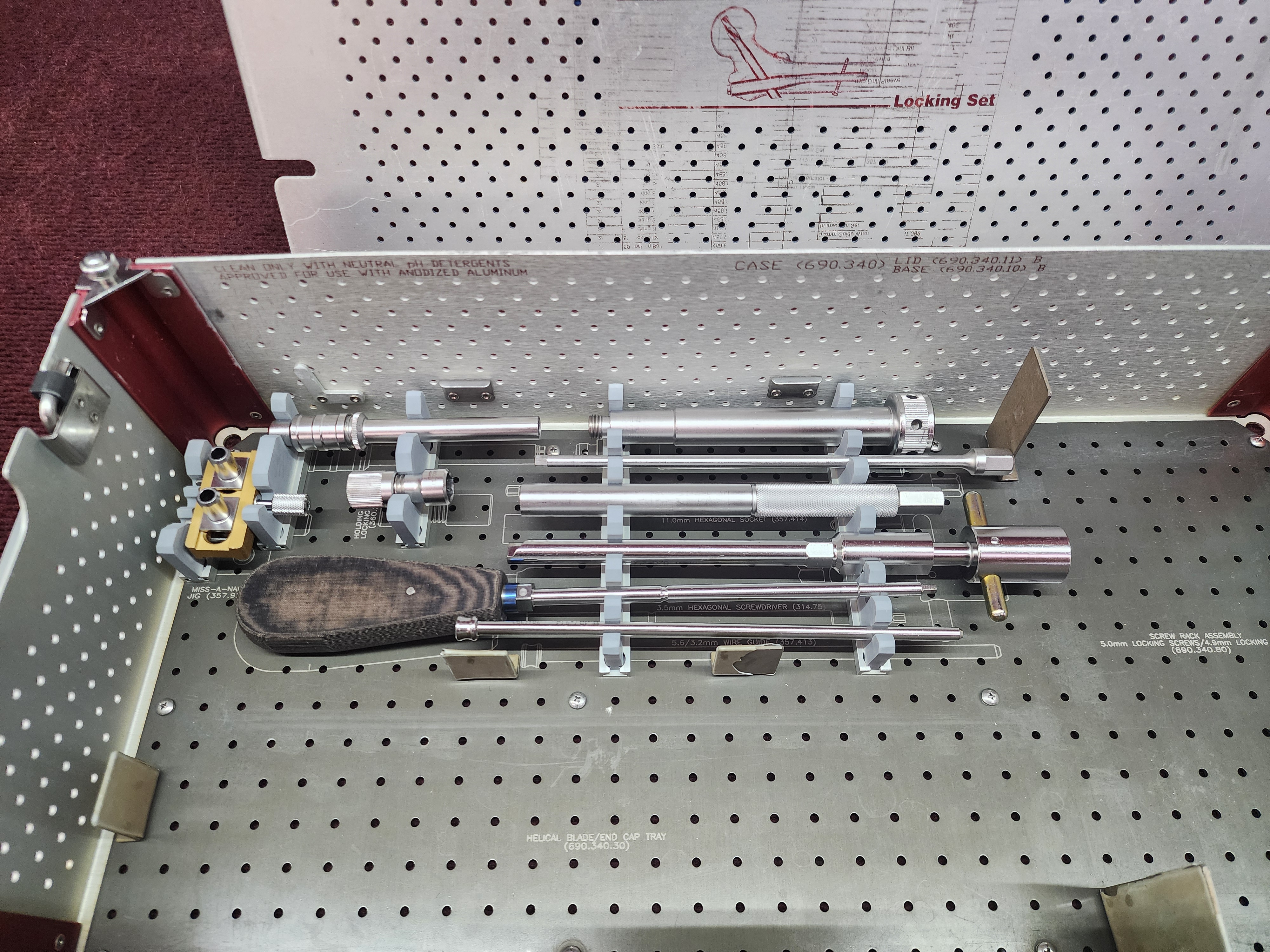 DePuy Titanium Trochanteric Fication Nail Set - Image 5