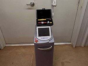 Hoya ConBio Revlite W/ Hoya ConBio handpiece 646-0500 and 646-0400