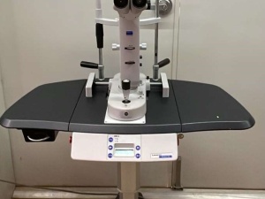 Ellex Super Q Ophthalmic Yag Laser System with Power Table REF: LQP 3106