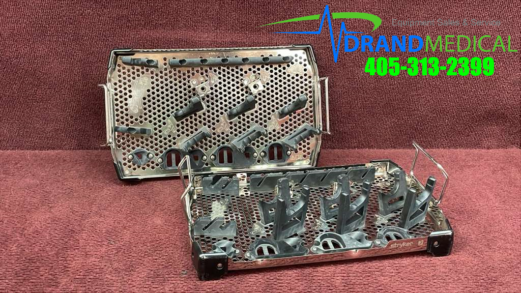 Stryker system 7 - 3 hand piece insert tray, 7102-454-010